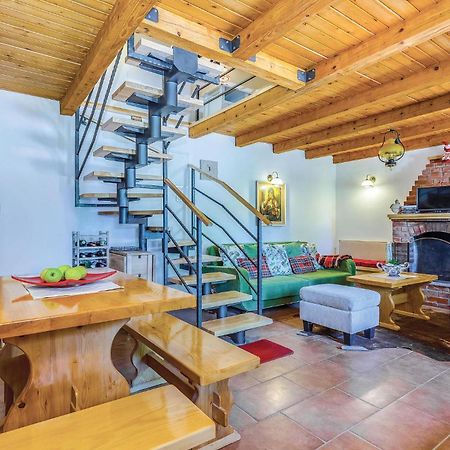 Stunning Home In Bribir With Kitchen Екстериор снимка